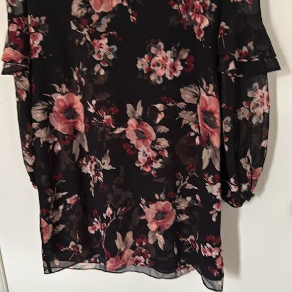 White Houseโ Black Market  Floral Chiffon Dress NWT Keyhole Neck Small - Picture 7 of 10